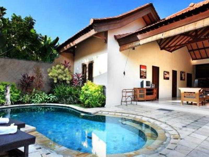 Grand Bali Villa Legian  Exterior photo